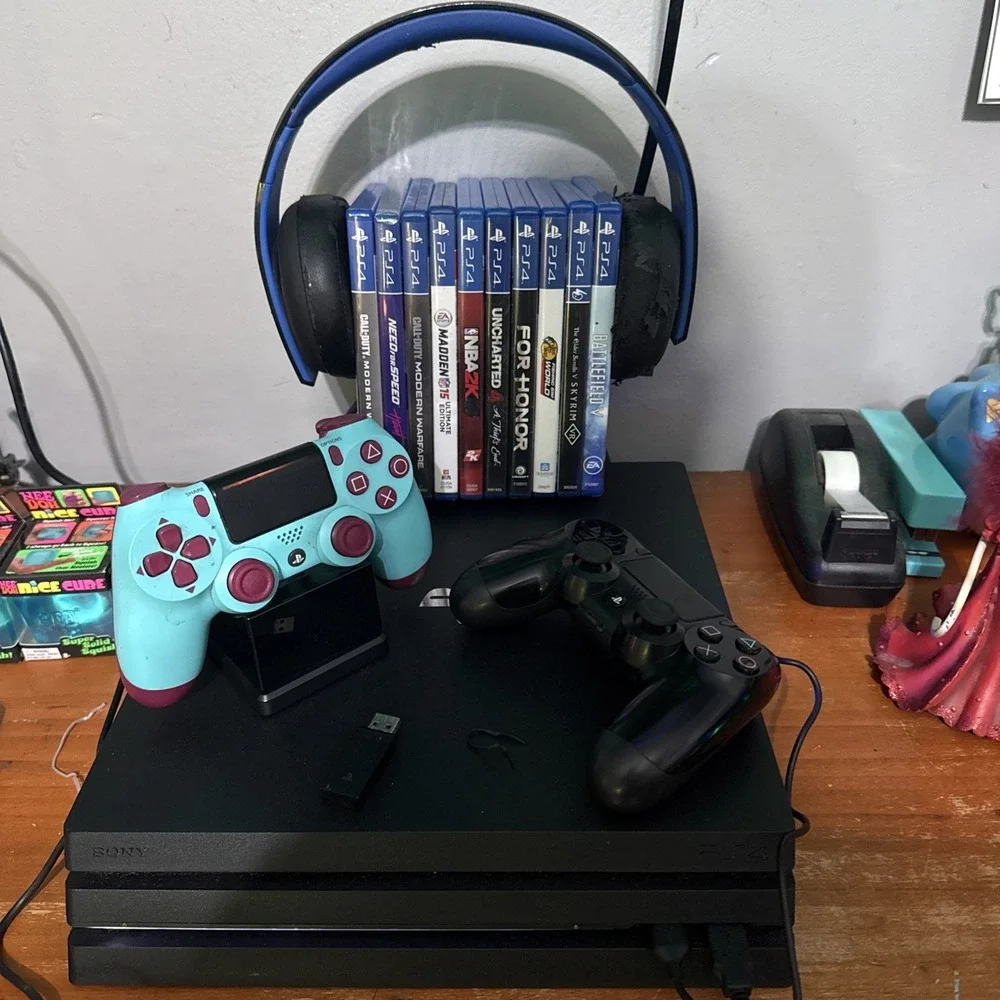 Sony PlayStation 4 Pro 1TB Console 2 Controllers, Headset, Charger Dock 10 Games